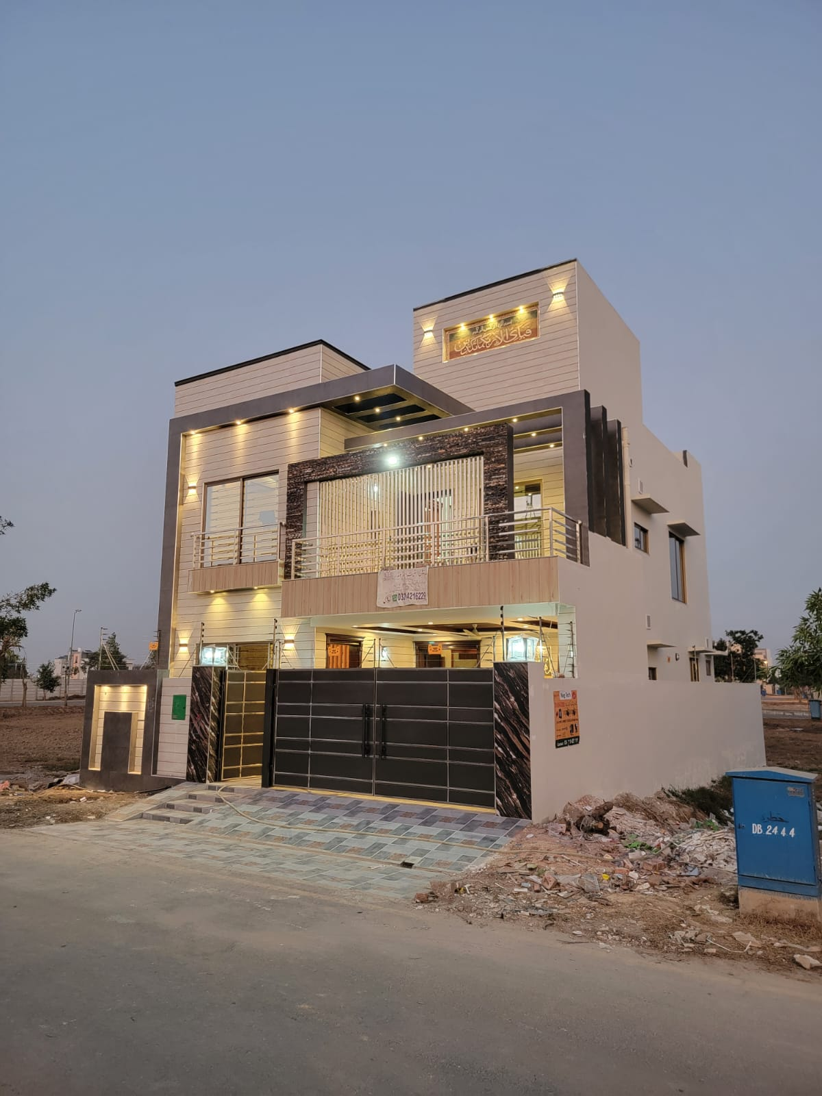 GREENX Weather All exterior, 10 Marla house Jubilee Town Lahore